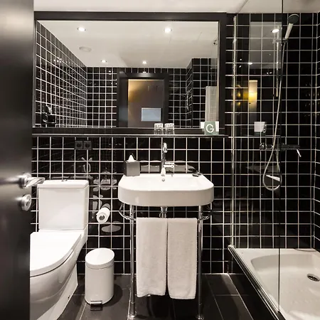 Hotel Paral-lel 2*