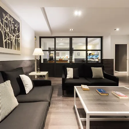 Paral-lel Hotel