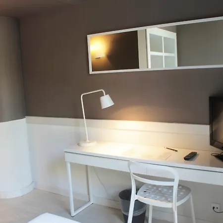 Paral-lel Hotel 2*