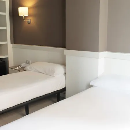 Paral-lel Hotel 2*