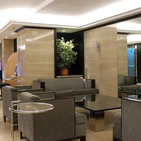 Paral-lel Hotel 2*