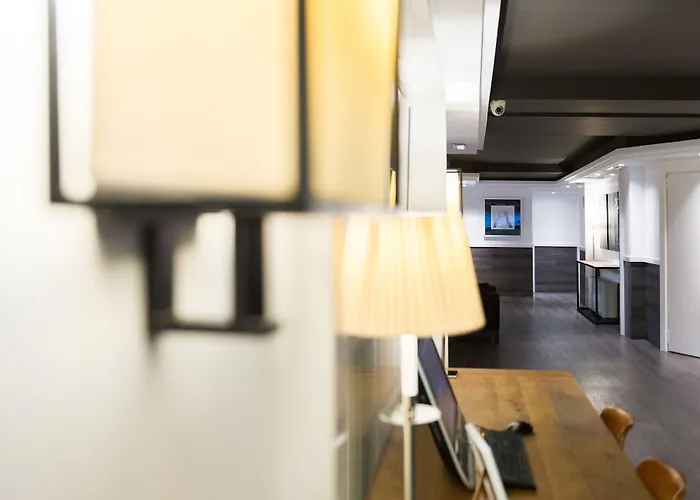 Paral-lel 2* Barcelona