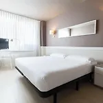 Hotel Paral-lel 2*
