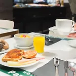 Hotel Paral-lel 2*