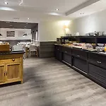 Otel Paral-lel