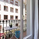 Paral-lel Hotel
